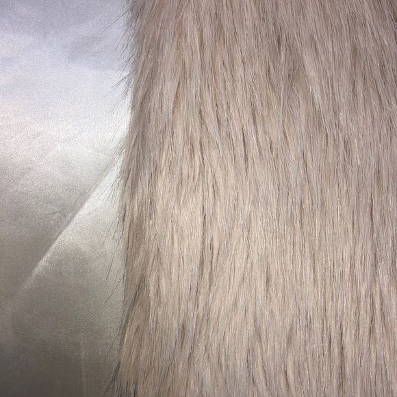 Vest - Picture 3 of 3